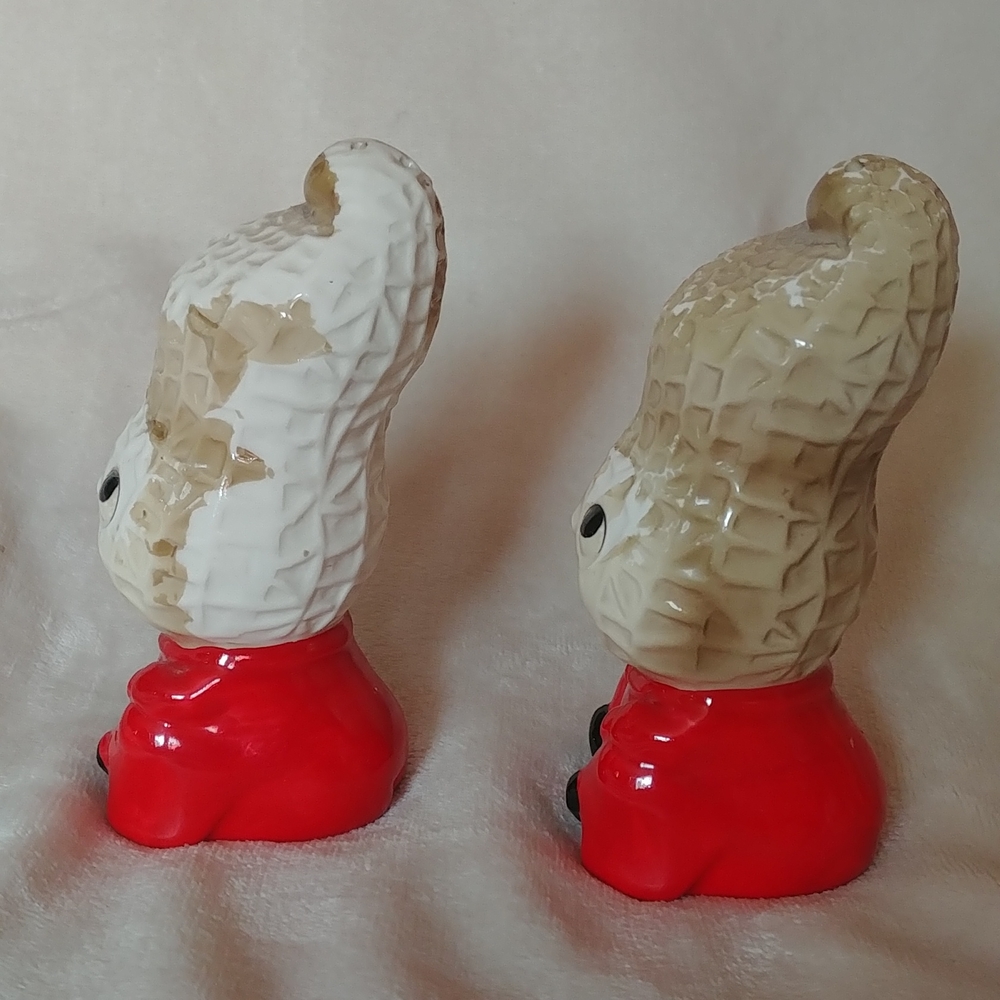 Vintage anthropomorphic peanut salt pepper shakers - Picture 2 of 8